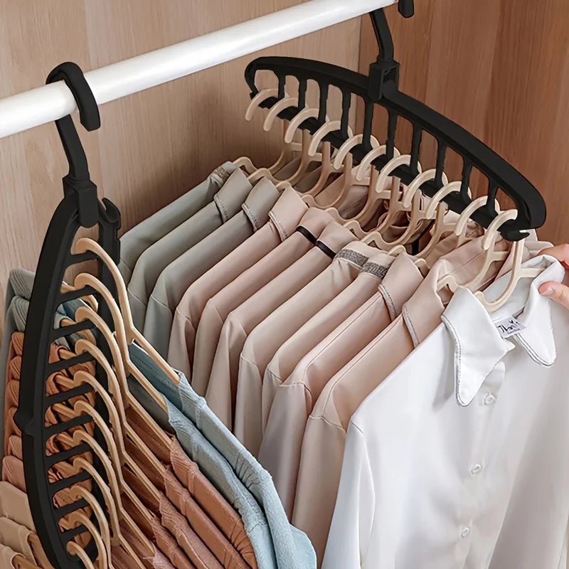 The 9-in-1 Space-Saving Hanger System VendeSee
