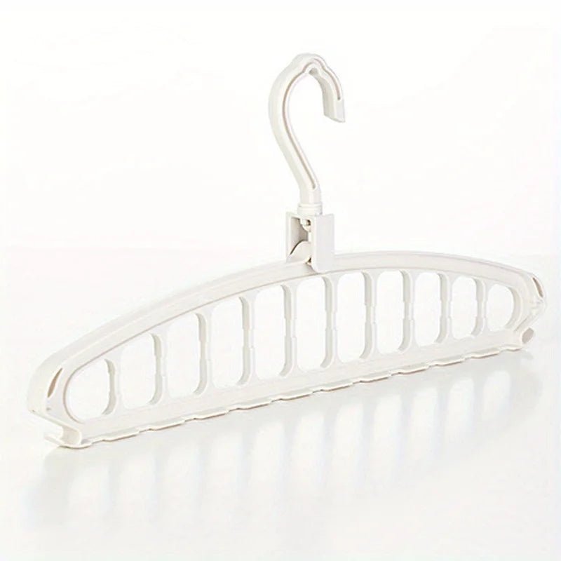 The 9-in-1 Space-Saving Hanger System VendeSee